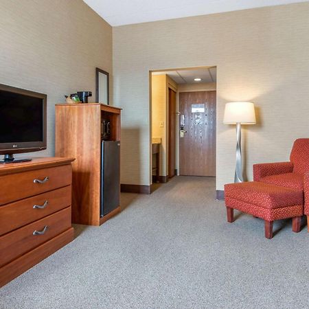 Quality Inn & Suites Mansfield Extérieur photo