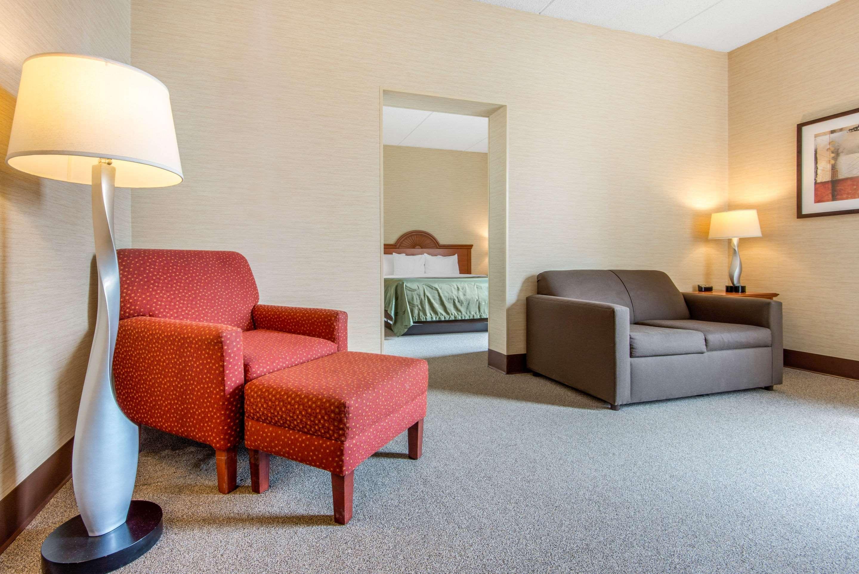 Quality Inn & Suites Mansfield Extérieur photo