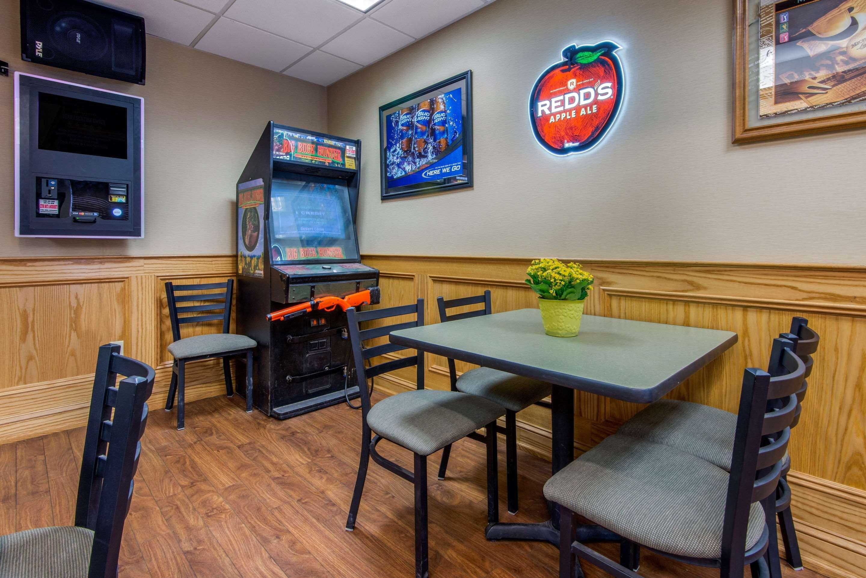 Quality Inn & Suites Mansfield Extérieur photo