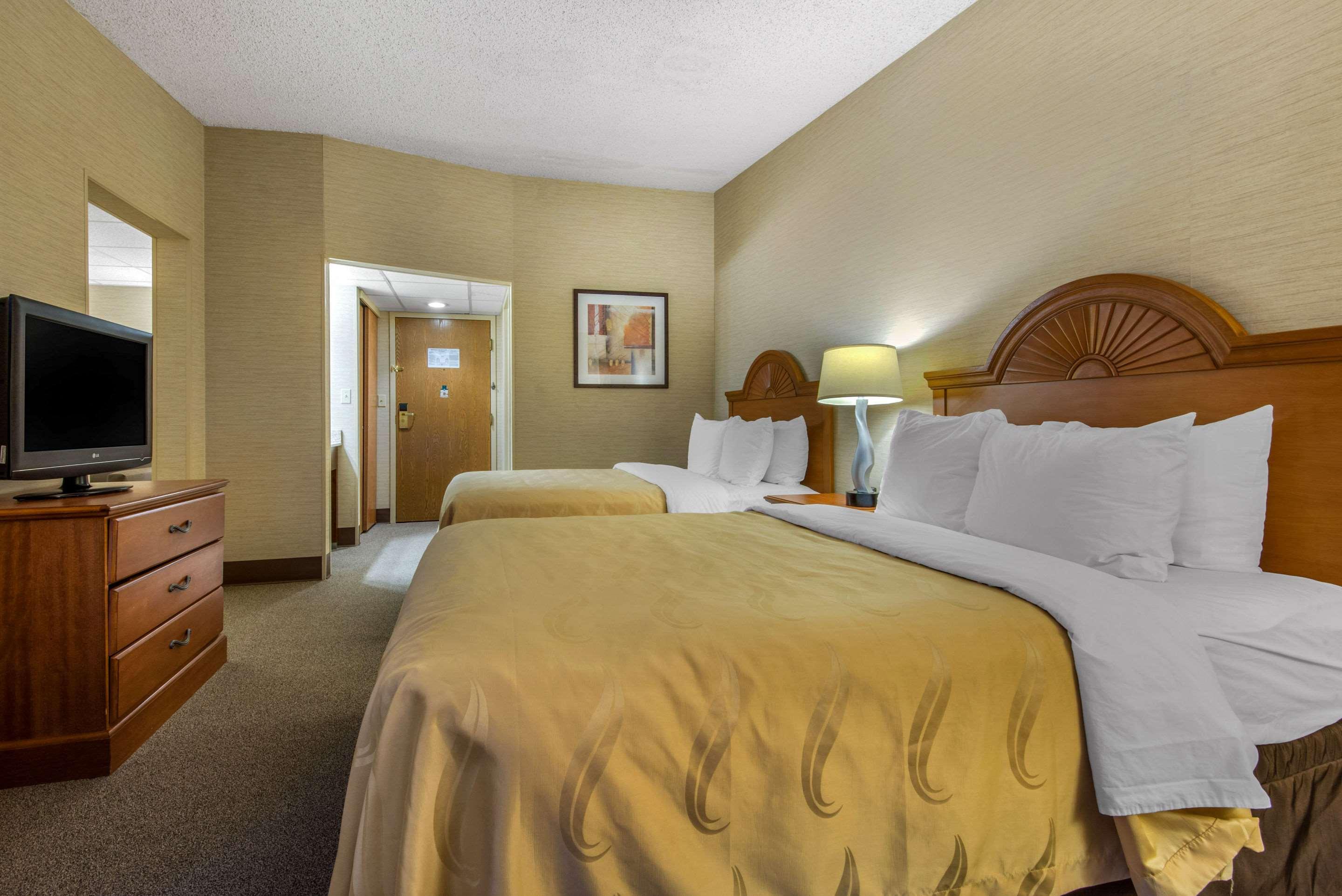 Quality Inn & Suites Mansfield Extérieur photo