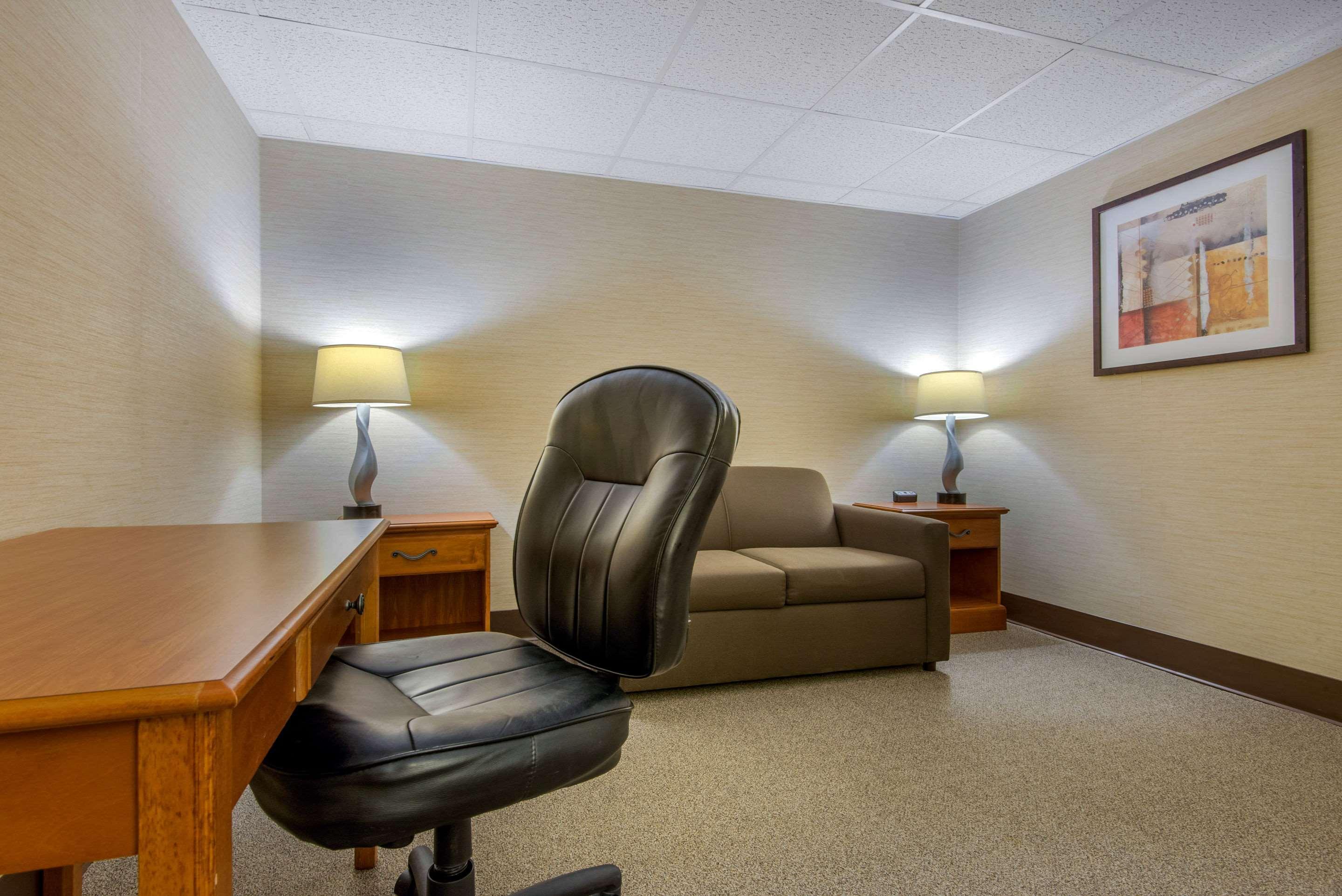Quality Inn & Suites Mansfield Extérieur photo