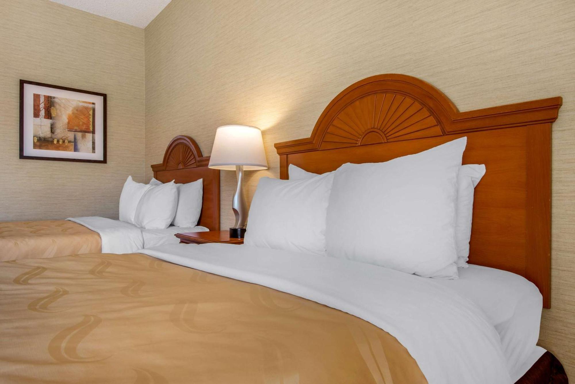 Quality Inn & Suites Mansfield Extérieur photo