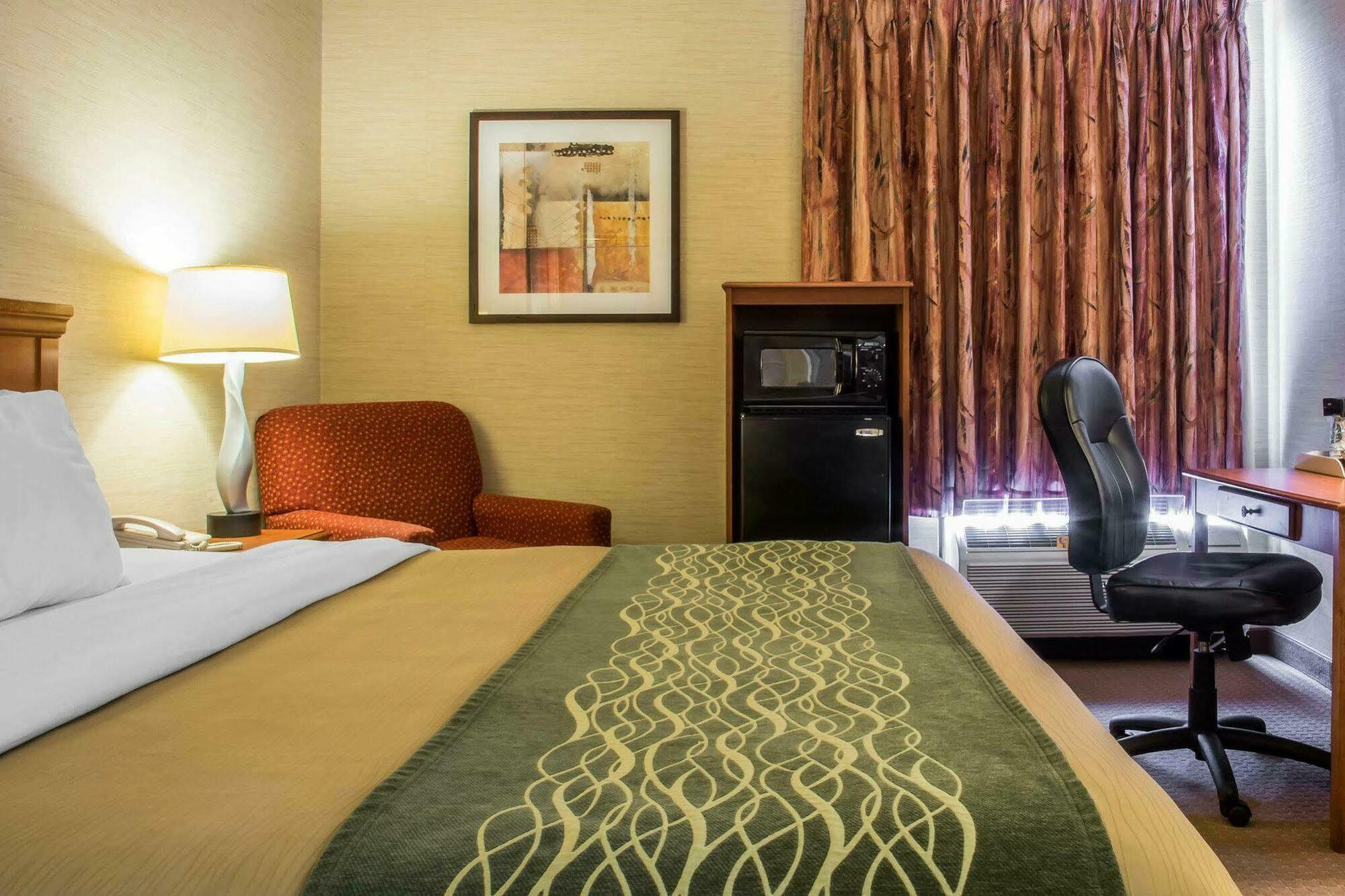 Quality Inn & Suites Mansfield Extérieur photo