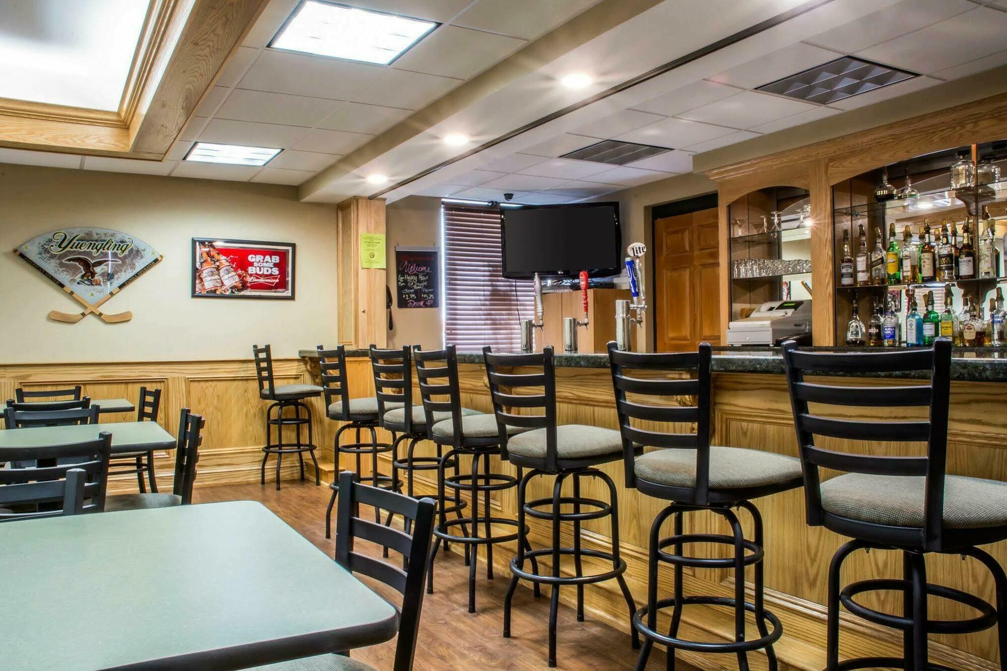 Quality Inn & Suites Mansfield Extérieur photo