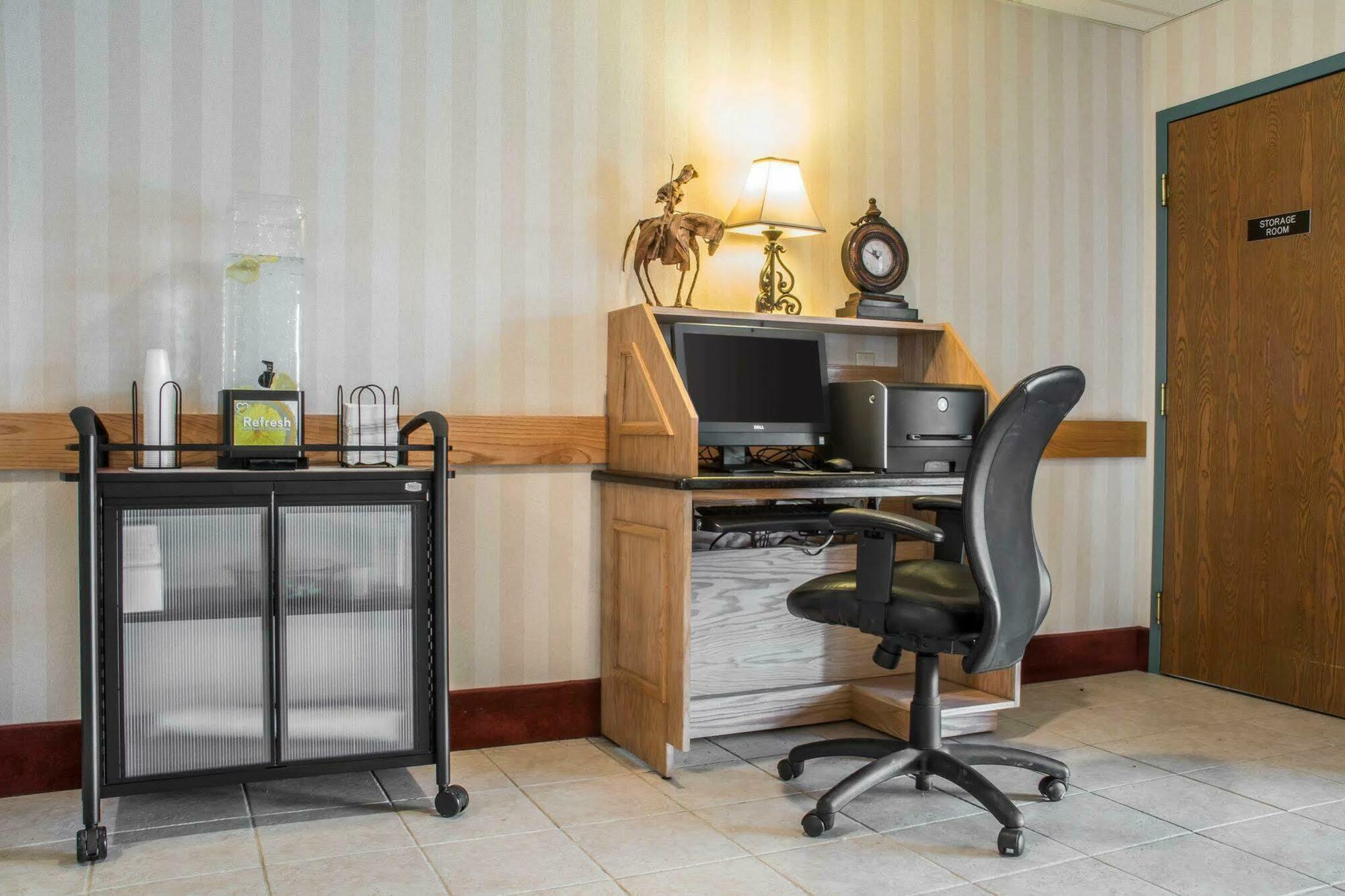 Quality Inn & Suites Mansfield Extérieur photo