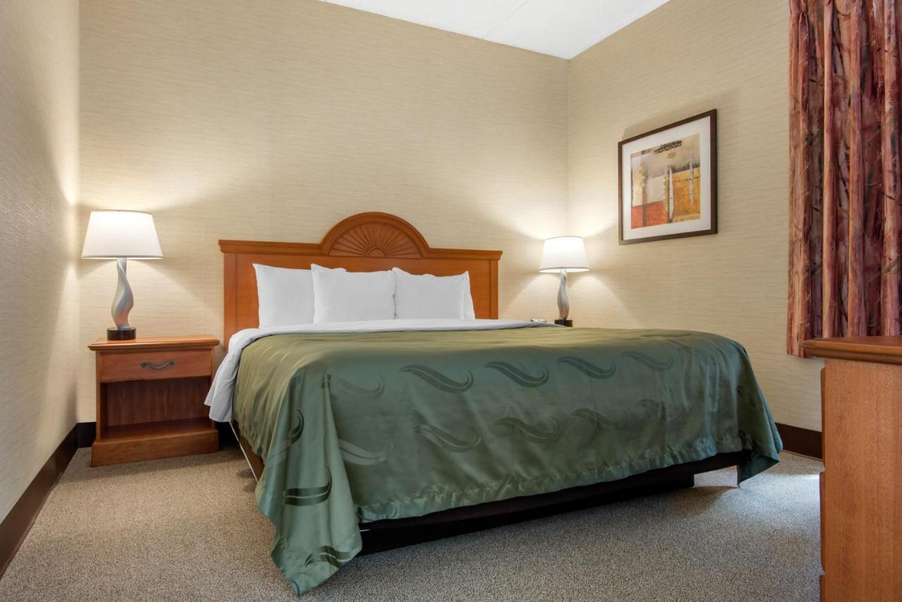 Quality Inn & Suites Mansfield Extérieur photo